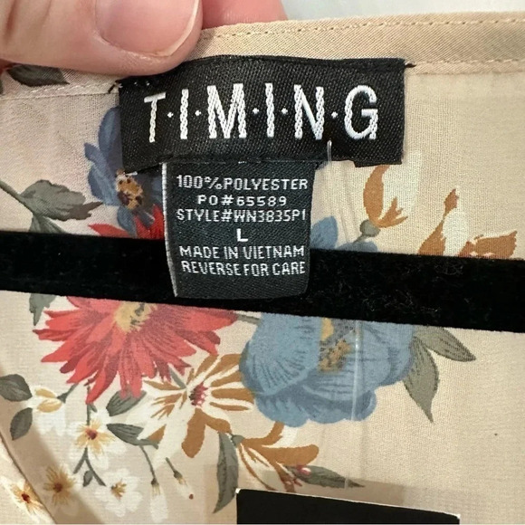 Timing Women's Sheer Sleeveless Racerback Cream Floral Tank Top Size L NWT - Picture 5 of 8